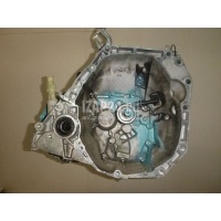 МКПП (механическая коробка переключения передач) Renault Duster 2012 320104887R
