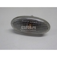 Повторитель на крыло белый Mazda Mazda 2 (DE) (2007 - 2014) GJ6A51120E