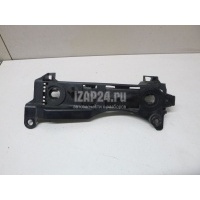Кронштейн фар левый Land Rover Discovery III (2004 - 2009) XBU500050