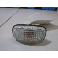 Повторитель на крыло белый Nissan Almera Classic (B10) (2006 - 2013) 2616095F0A