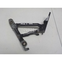 Петля крышки багажника Mazda Mazda 3 (BK) (2002 - 2009) BN8V52710C