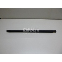 Накладка стекла заднего правого Toyota Auris (E15) (2006 - 2012) 6817312300