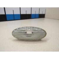 Повторитель на крыло белый Nissan Micra (K12E) (2002 - 2010) 2616089900