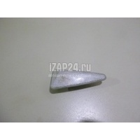 Повторитель на крыло правый белый Renault Sandero (2009 - 2014) 8200602765