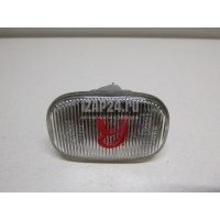 Повторитель на крыло белый Toyota Corolla E12 (2001 - 2007) 8173002023