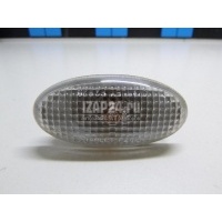 Повторитель на крыло белый Mazda Mazda 2 (DE) (2007 - 2014) GJ6A51120C