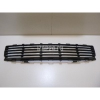 Решетка в бампер центральная Toyota Auris (E15) (2006 - 2012) 5311202080