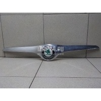 Молдинг капота VAG Fabia (2007 - 2015) 5J0853633