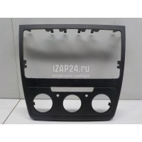 Накладка декоративная VAG Yeti (2009 - ) 5L0858069K1QB