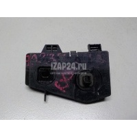 Направляющая заднего бампера левая Toyota RX 300/330/350/400h (2003 - 2009) 521560E011