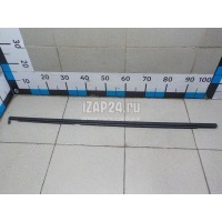 Накладка стекла заднего правого Mitsubishi Pajero/Montero III (V6, V7) (2000 - 2006) 5757A270
