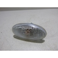 Повторитель на крыло белый Mazda BT-50 (2006 - 2012) UR5651120