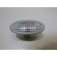 Повторитель на крыло белый Mazda Mazda 2 (DE) (2007 - 2014) GJ6A51120C