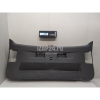 Обшивка двери багажника VAG Touareg (2010 - 2018) 7P68676013G4