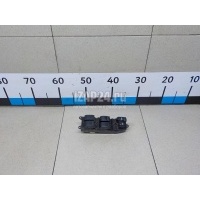 Блок управления стеклоподъемниками Toyota Land Cruiser (100) (1998 - 2007) 8482060110