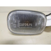 Повторитель на крыло белый Toyota Corolla E12 (2001 - 2007) 8173002023
