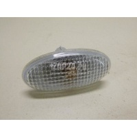 Повторитель на крыло белый Mazda Mazda 2 (DE) (2007 - 2014) GJ6A51120E