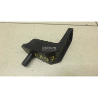 Кронштейн радиатора Land Rover Freelander 2 (2007 - 2014) LR000939