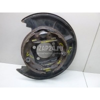 Щит опорный задний правый Toyota Verso (2009 - ) 465030F040