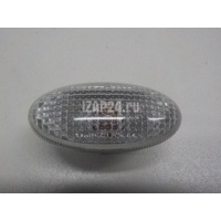 Повторитель на крыло белый Mazda Mazda 2 (DE) (2007 - 2014) GJ6A51120C