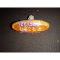 Повторитель на крыло желтый Mazda 323 (BA) (1994 - 1998) GA5R51120B