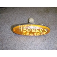 Повторитель на крыло желтый Mazda 323 (BA) (1994 - 1998) GA5R51120B