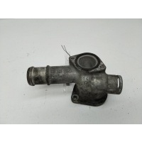 Фланец (тройник) системы охлаждения Volkswagen Passat B5+ (GP) 2002 038121133J