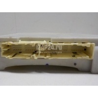 Блок предохранителей Toyota RX 350/450H (2009 - 2015) 8273048J20