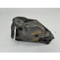 Кронштейн двигателя опорный Volkswagen Golf-4 2000 038199207H