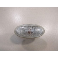 Повторитель на крыло белый Mazda Mazda 2 (DE) (2007 - 2014) GJ6A51120C