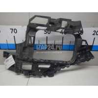 Направляющая заднего бампера левая VAG Touareg (2010 - 2018) 7P6807375B