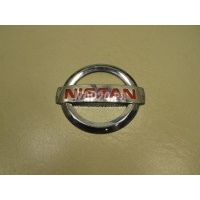 Эмблема на крышку багажника Nissan Pathfinder (R51) (2005 - 2014) 90891EB300