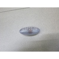 Повторитель на крыло белый Toyota Auris (E15) (2006 - 2012) 8173002080