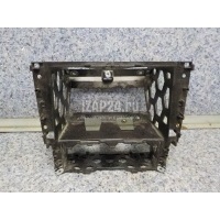 Рамка магнитолы VAG Polo (HB) (2009 - ) 6R0858005C