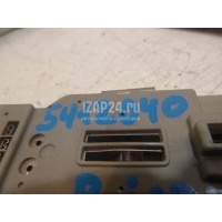 Плафон салонный Mitsubishi Pajero/Montero III (V6, V7) (2000 - 2006) MR608418