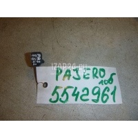 Форсунка омывателя лобового стекла Mitsubishi Pajero/Montero II (V1, V2, V3, V4) (1991 - 1996) MB623267