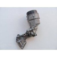Основание масляного фильтра a6421800710 мерседес 3.0 cdi