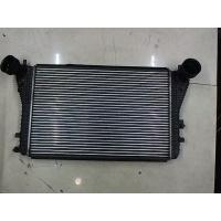 Радиатор интеркулера Volkswagen Golf 5 2003-2009 2005 1K0145803L