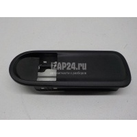 Накладка (кузов внутри) Renault Duster (2012 - ) 809604296R