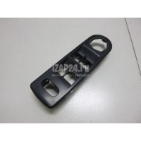 Накладка блока управления стеклоподъемниками Renault Captur (2013 - 2019) 809617810R