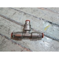Соединитель металлический Т-типа TOPCOVER TRUCK FM (2002 - 2010) T10579003