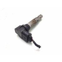 Катушка зажигания Volkswagen Golf 4 2002 036905715A