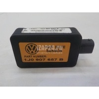 Датчик VAG Golf IV/Bora (1997 - 2005) 1J0907657B