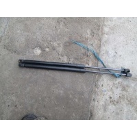 Амортизатор капота Volkswagen Touareg 2005 7L6845587A