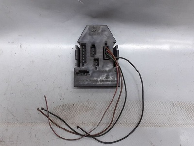333945257 Панель (плата) фонаря заднего правого Volkswagen Passat B3 (1988-1993) 1991