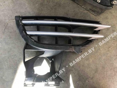 7p5807682b Заглушка (решетка) в бампер Porsche Cayenne 2012 ,7p5121334b,7p5807681b,7p5121333c
