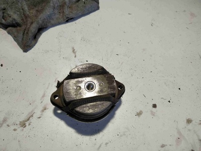 4b0399151m Подушка крепления КПП Audi A6 C6 2008