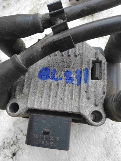 032905106e Катушка зажигания Audi A4 2003