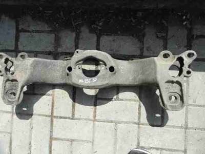 8E0399263S Кронштейн КПП Audi A4 B6 2004