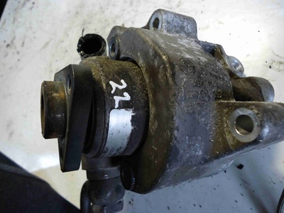 8E0145155F Насос гидроусилителя руля Audi A4 B6 2004